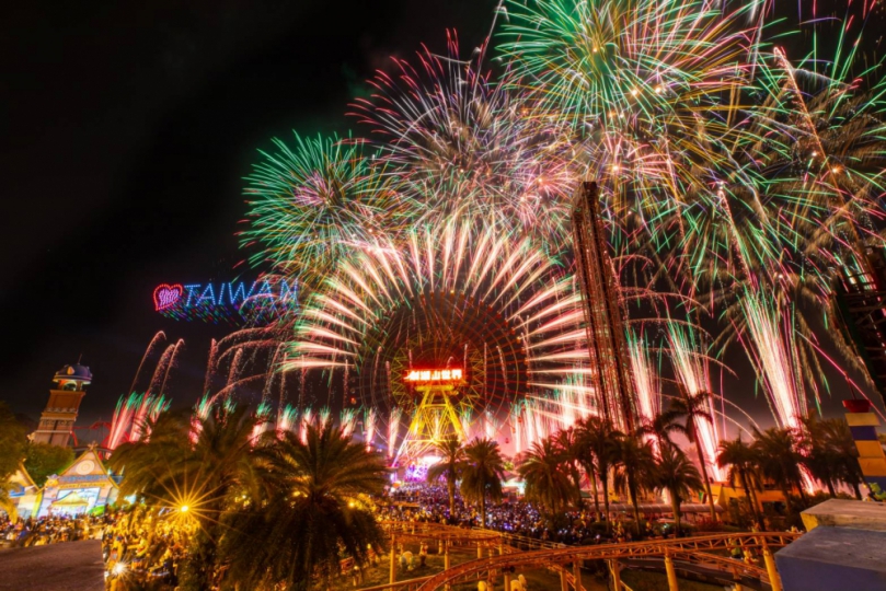 雲林劍湖山世界跨年晚會 摩天輪X浮空煙火秀 璀璨迎接新年！