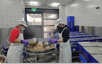 守護千名師生營養午餐  中市府補助重建梧棲中正國小午餐廚房