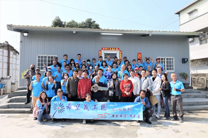 台灣希望義工團協助雲林古坑陳家重建家園 縣長張麗善出席贈鑰儀式表達感謝