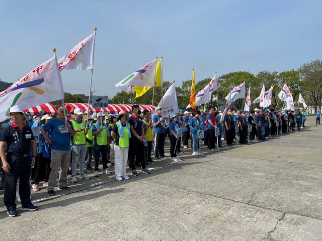 台中市大里區運動會暨全民國防體能趣味競賽  有30隊參加