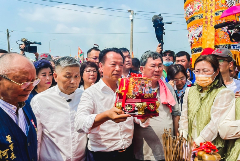 台中大甲媽到嘉義新港遶境36周年 縣長翁章梁率縣府一級主管隆重迎駕！