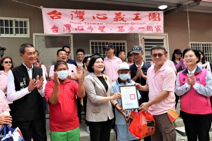 雲林縣「雙B計畫」媒合台灣心義工團 協助蔡家重建溫馨家園 縣長張麗善：公私協力溫暖社會〜