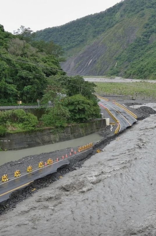 颱風杜蘇芮帶豪雨南橫天池到大關山出現土石流