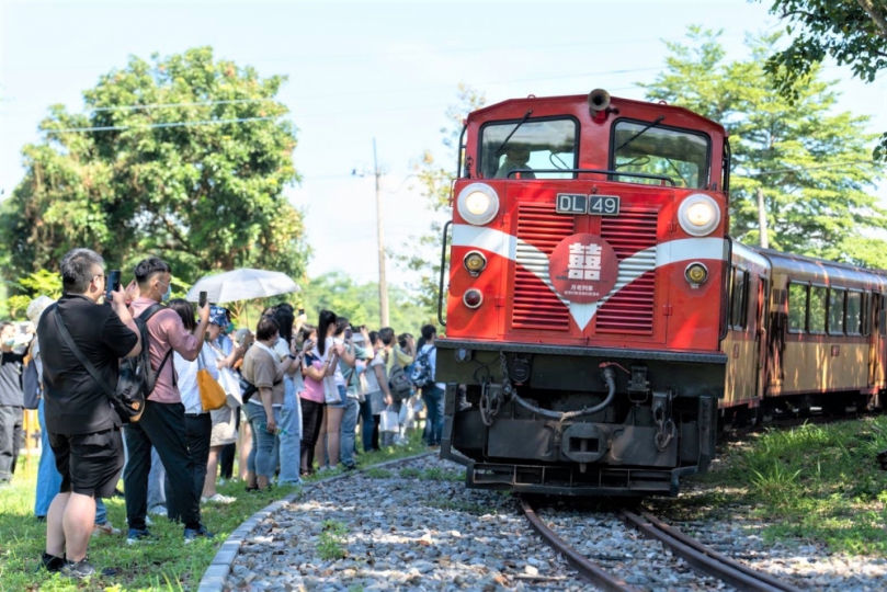 《愛情列車長 我的愛情呀》〜嘉義阿里山林鐵月老主題列車 37對男女歡度浪漫七夕情人節！