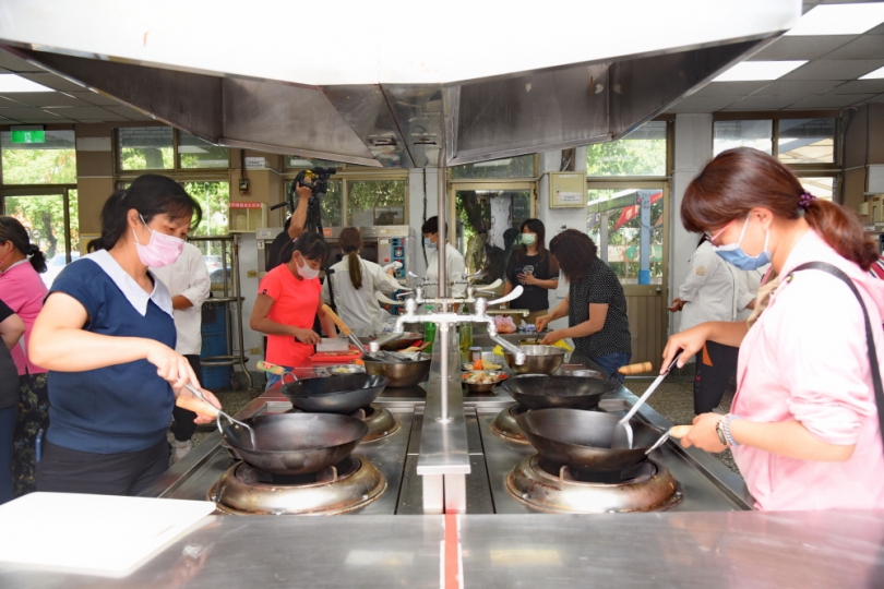 營養午餐更美味    校廚變總鋪師挑戰味蕾