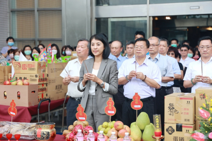 慶讚中元 許縣長主持縣府普渡儀式祈安