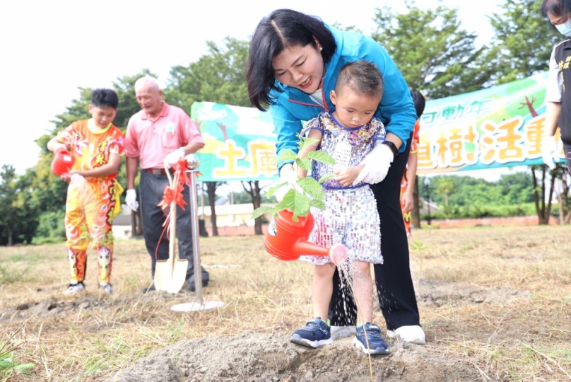 雲林縣長張麗善翻轉「又窮又老」印象 雲林縣財政表現亮眼！