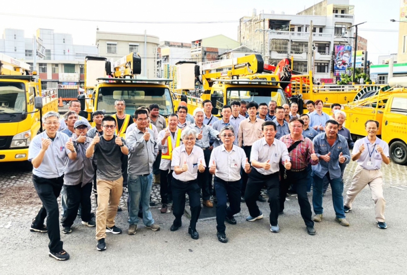 台電同仁辛苦了！雲林區處5天來共動員1500人次奮力抵抗「惡犬」 終於完成艱鉅復電任務 深深感謝民眾體諒與鼓勵〜