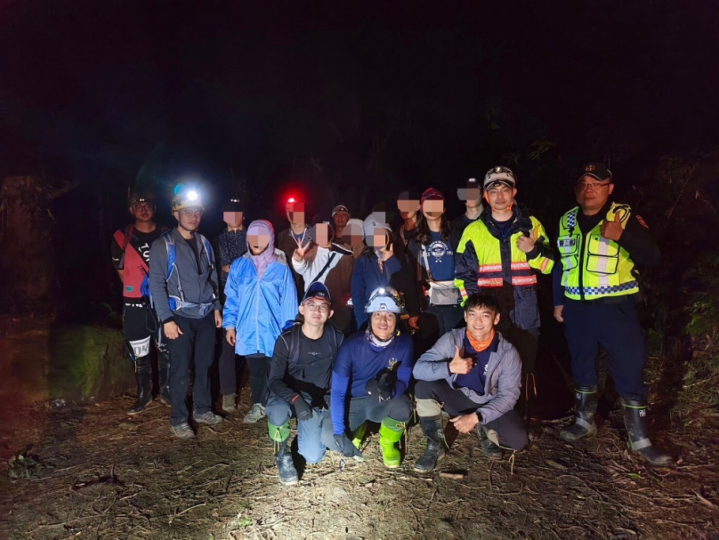 水漾森林忽竄虎頭蜂大軍  逢甲大學登山社成員8人遭螫傷 2人情況較嚴重  阿里山警急救援