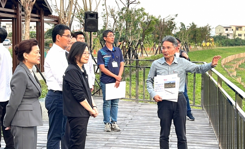 雲林立委劉建國力爭整治河川工程經費「一次到位、分期執行」 斗南地區不再淹大水 總統蔡英文視察甚感欣慰！