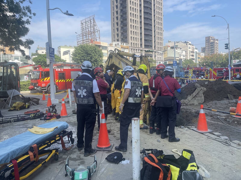 高雄工地一人遭活埋送醫不治