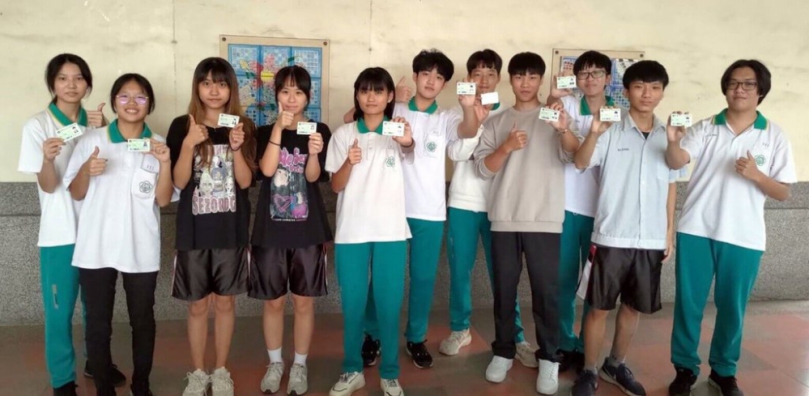 高市全面換發國中數位學生證估6萬學子受惠
