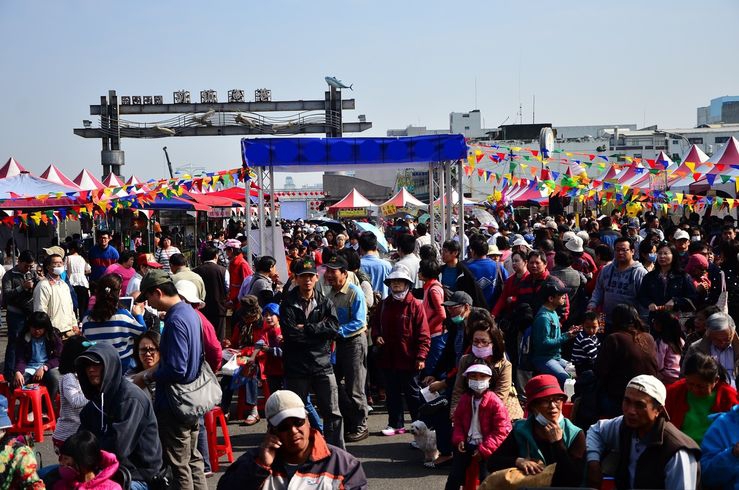 大海開吃最終章高雄秋刀魚節本周在前鎮漁港西岸碼頭熱鬧登場