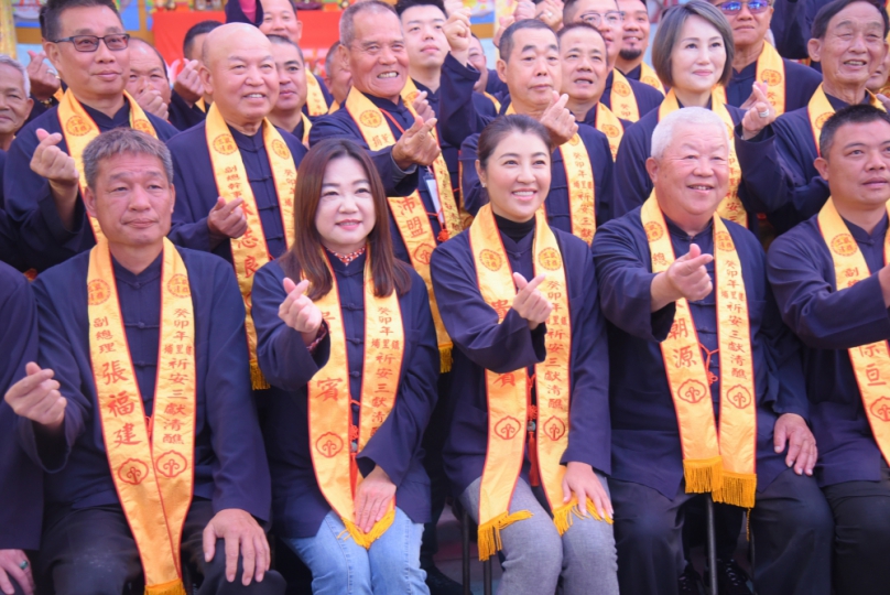 埔里建醮茹素結束     縣長許淑華上香祈福