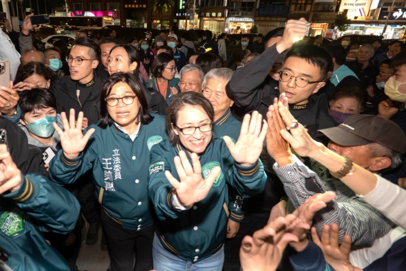 戰貓抵嘉！蕭美琴為王美惠站台 一同誓言要讓臺灣繼續在國際上發光〜