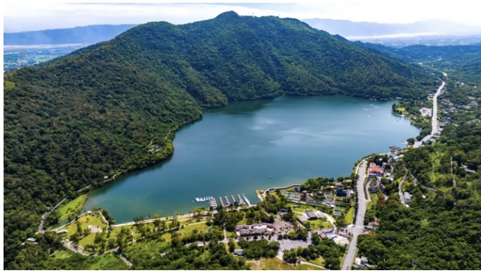 花蓮鯉魚潭湖光山色｜招商興建國際觀光旅館