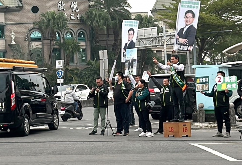 民進黨全國街口連線拜票 雲林縣立委候選人劉建國懇託並感謝鄉親熱情相挺！