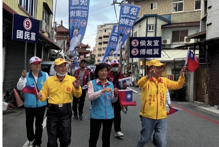 造謠、中傷、破壞、抹黑｜痛恨「奧步黑函」，花蓮縣選前大團結，吉安鄉巷弄戰主動出擊，逾千鄉親走街力挺傅崐萁！