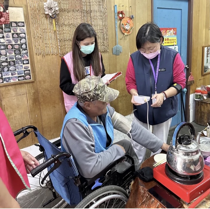 溫馨愛心送餐情｜天冷了，玉里醫院與一粒麥子攜手，為獨居老人帶來濃濃暖意！