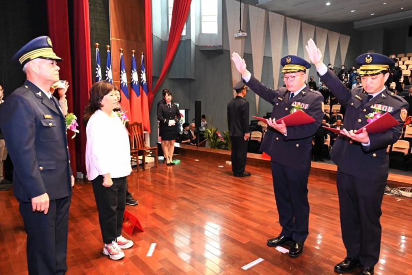 嘉義市警局卸、新任分局長交接典禮 市長黃敏惠期勉新任分局長全力以赴 帶領同仁積極守護嘉園〜