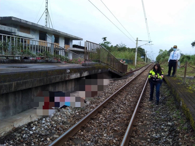 闖入鐵路軌道｜大富車站71歲男子慘亡，自強號列車緊急煞車，鐵路交通停擺2小時！