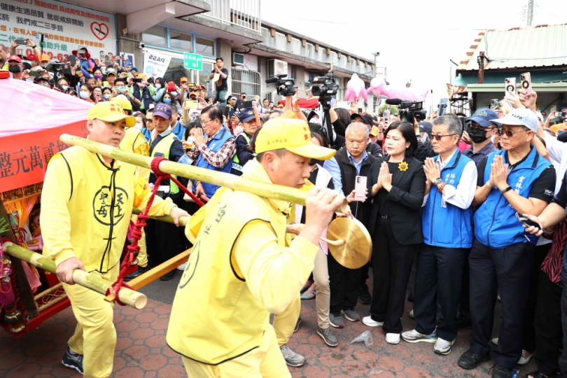 苗栗白沙屯媽、山邊媽雲林北港進香 鑾轎今抵雲林 縣長張麗善率隊恭迎 人山人海、熱鬧滾滾！