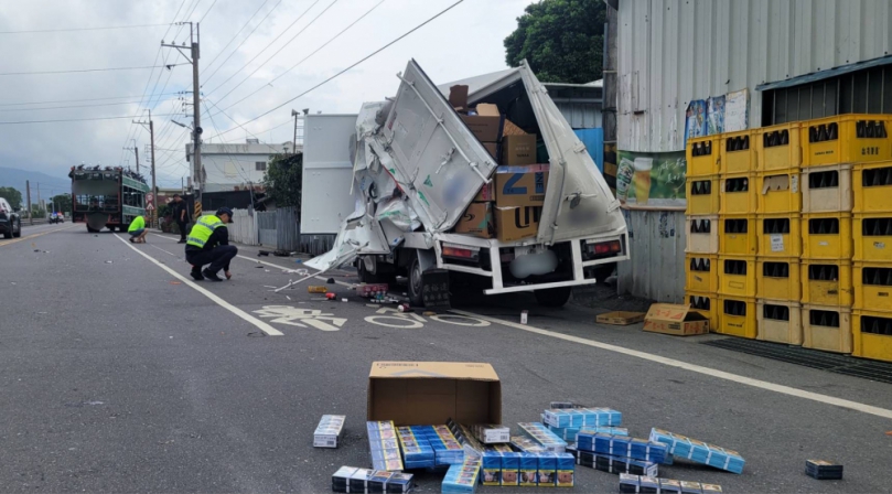 大貨車追撞路旁卸貨小貨車｜鹿野永隆段卸貨工人慘亡