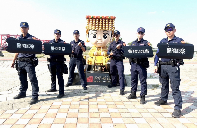 「保境安民」〜雲林縣警局強化大甲媽祖來雲林遶境進香賜褔維安 組編「特殊警力護轎大隊」保駕！