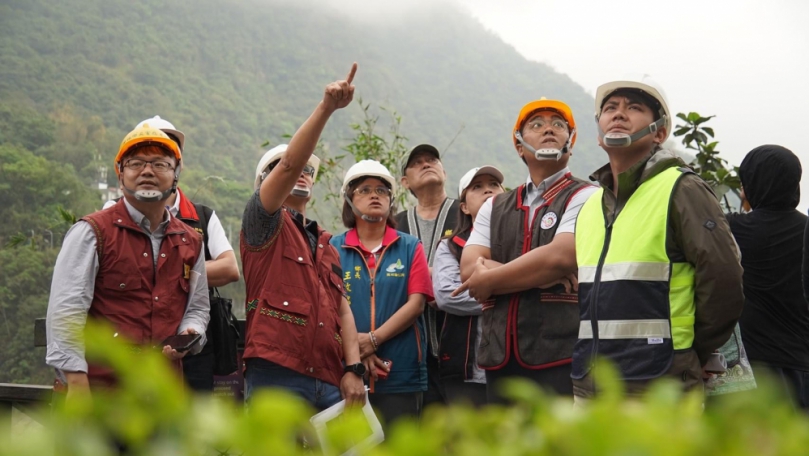 原民會秀林鄉震後勘災｜鄉長王玫瑰與鄉親一起度過這最艱難的時期！