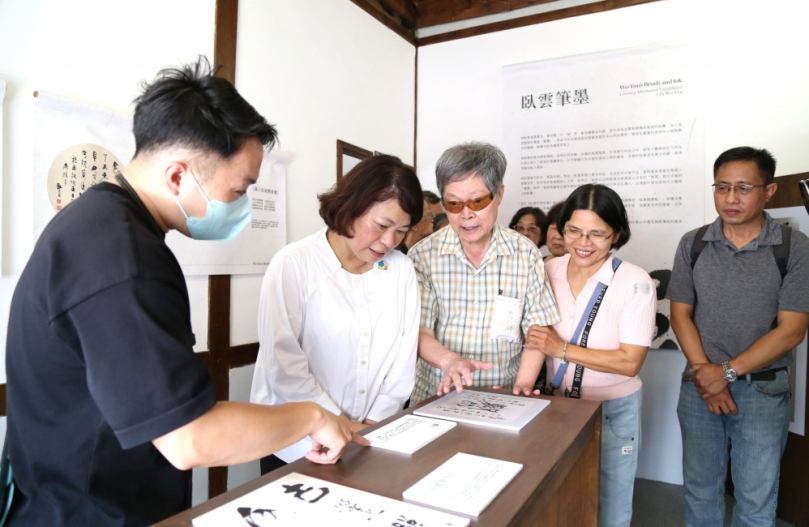 嘉義市百年東門派出所搖身打卡新亮點 「東門町1923」開幕展出「臥雲吟草文學紀念特展」 迎客走進時光隧道〜