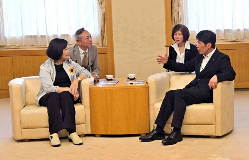 推動城市外交〜雲林縣長張麗善會見日本群馬縣知事山本一太 邀請日本友人來雲林參觀國慶焰火、國際偶戲節等活動〜