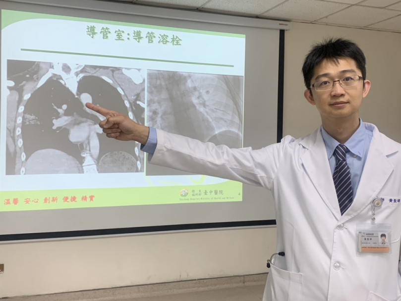 男子停止呼吸18分鐘經CPR恢復心跳 醫護團隊接力透過栓溶解術合併低溫療法21天康復出院