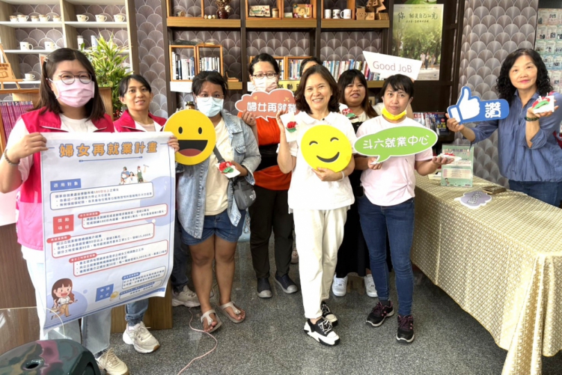雲林斗六就業中心母親節前夕徵才結合手作體驗 助婦女重啟職涯旅程〜