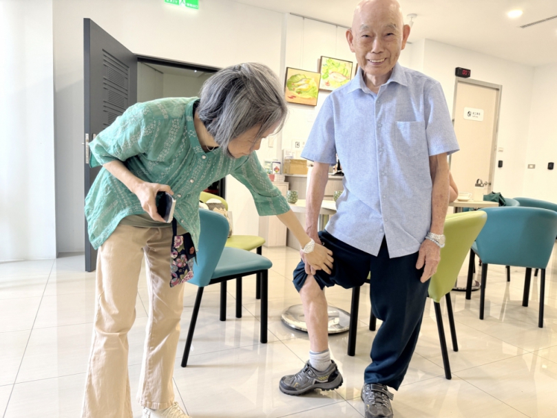 92高齡阿公白內障  信賴眼科施妙術  多焦水晶體煥新生   閱報不用放大鏡