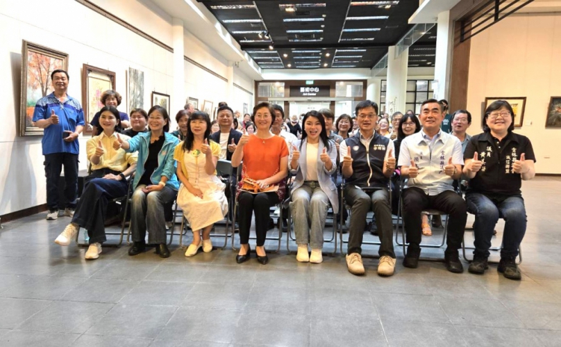 雲林縣美術協會2025年會員聯展 雲科大藝術中心盛大開幕 茶會貴賓雲集、藝文界踴躍參展 氣氛熱絡！