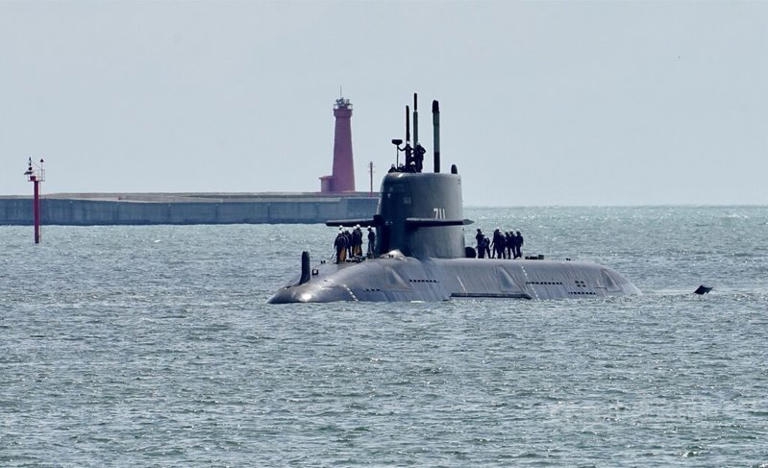 海鯤艦首次海上動態組合測試順利完成