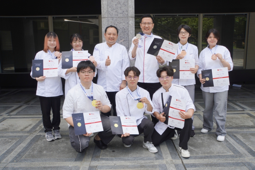 「韓國首爾廚藝挑戰賽」，大葉餐旅系和烘焙學程，勇奪2金1銀5銅3佳作殊榮。（照片大葉提供）