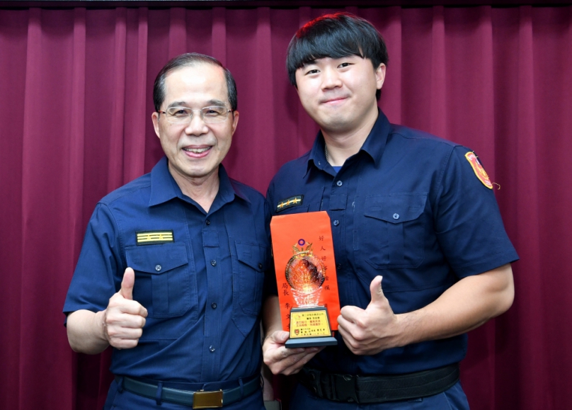 李居霖成功救下輕生女    盧廷彰表揚直稱好樣的