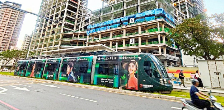 高雄輕軌上半年運量亮眼愛河之心站連霸