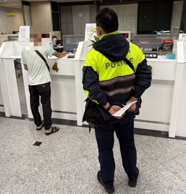 男疑遭詐騙欲匯卅萬元    民權警成功保住其積蓄