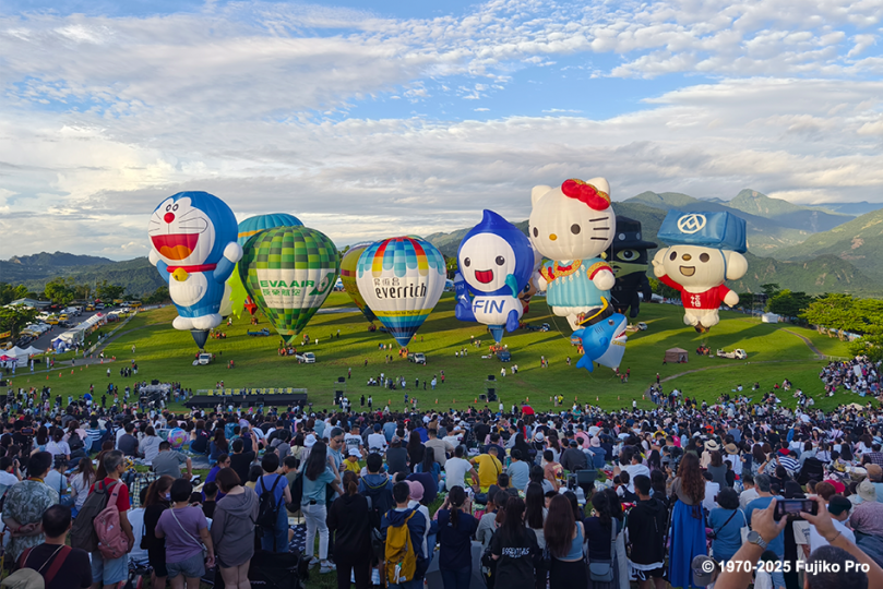 升空震撼｜2025臺灣國際熱氣球嘉年華盛大揭幕，哆啦A夢首度合作，自由飛妝點鹿野高台！
