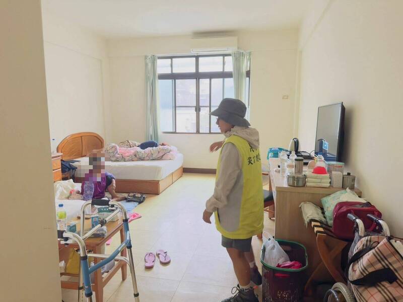 高雄豪雨狂炸土石流警戒擴大撤離保全戶並緊急封閉多座橋梁