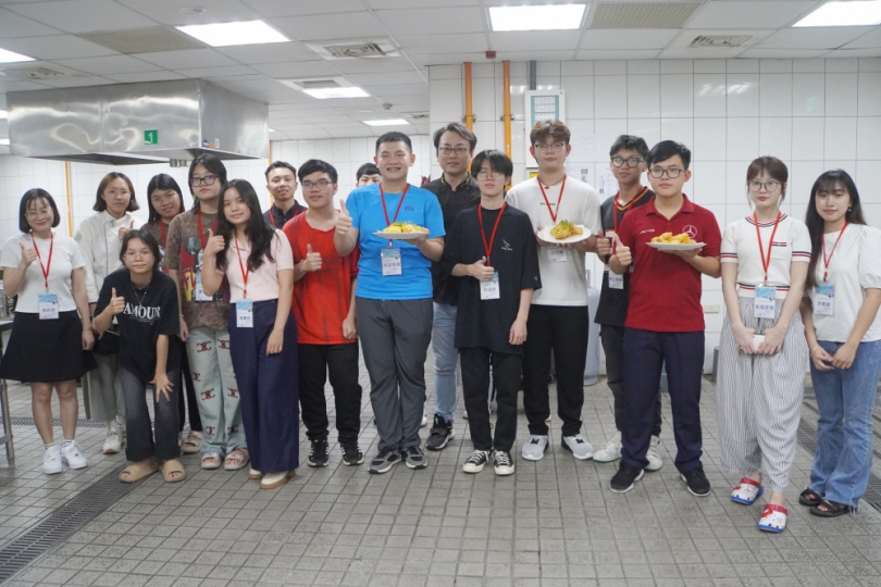 「越南胡志明市國際高專華語研習團」，大葉登場。（照片大葉提供）