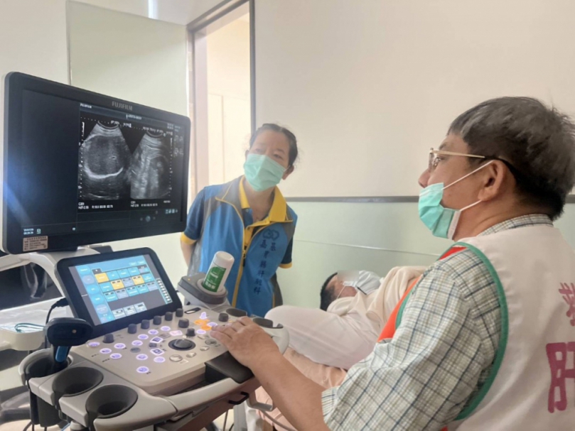 你超音波了沒？  嘉基腹部超音波篩檢  3分鐘揪出454人肝異常  建議肝炎帶原者每半年一次腹部超音波檢查
