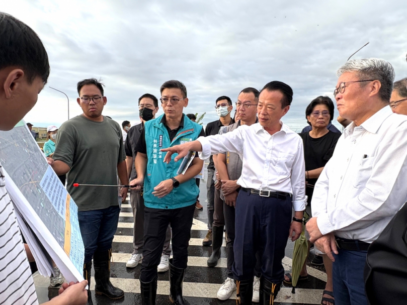 嘉義縣部分地區發生嚴重淹水災情 行政院政委陳金德視察淹水災情 嘉義縣明天(7/29）持續停止上班、停止上課！
