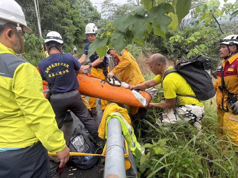 高雄一家五口桃源山區墜谷發現二具遺體殘骸