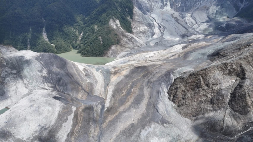 堰塞湖防災最新進度｜楊柳颱風增加了 967萬噸水量，蓄水量達3667萬噸（庫容量43%），水位距離溢流口還有 55公尺，暫時沒有立即潰壩風險！