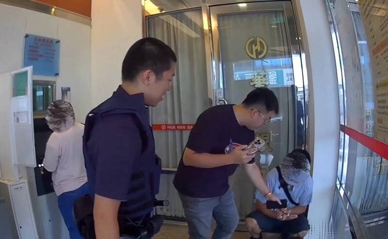 馬來籍男女來台當車手提領百萬出境前被逮