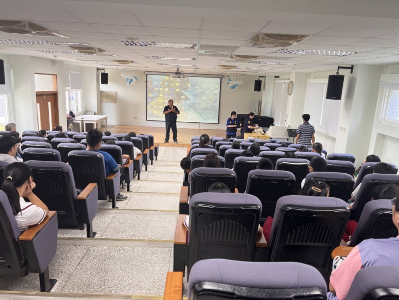 前進校園｜臺東縣警察局少年警察隊前往復興國小校園反毒、識詐宣導