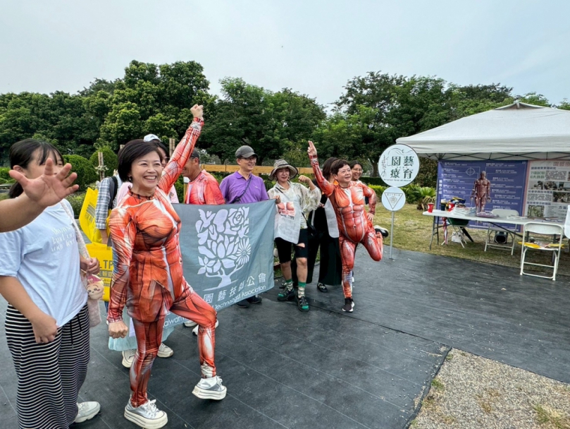 興大﹁肌少園藝療育﹂在溪州公園展區設置全國首創﹁肌少園藝療育區﹂。（照片興大提供）